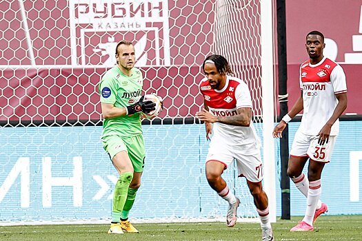 Экс-игрок "Зенита" Панов: Максименко нестабилен, чудит
