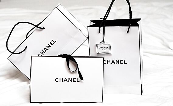 В России выставили на продажу топ Chanel за 7 млн рублей