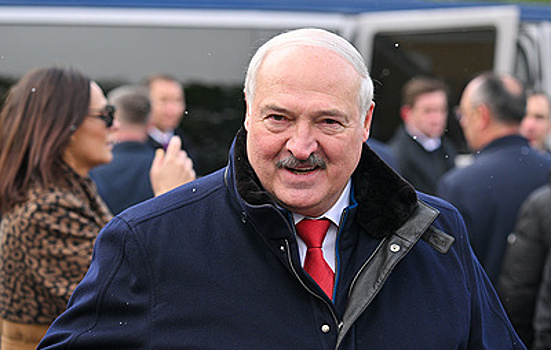 Лукашенко заявил, что парад в Москве организовали "умно, тонко и в точку"
