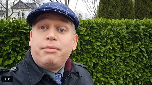 Датский политик сжег Коран у посольства Турции в Дании