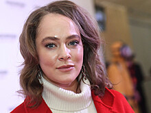 Актриса Аглая Тарасова вспомнила, что чуть не упала с коня на съемках "Холопа-2"