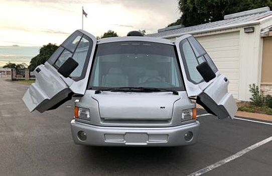 Лимузин-автобус Mauck MSV1120