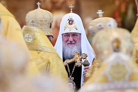 Патриарх Кирилл наказал напавшего с ножом на монаха священника