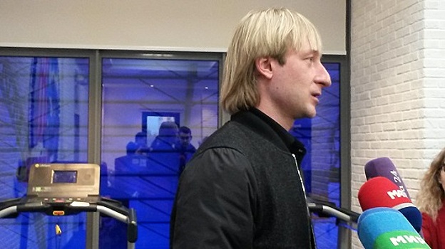 Мишин заявил, что Плющенко способен играть в футбол на профессиональном уровне