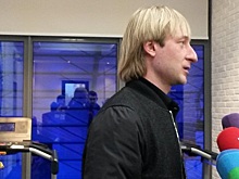 Мишин заявил, что Плющенко способен играть в футбол на профессиональном уровне