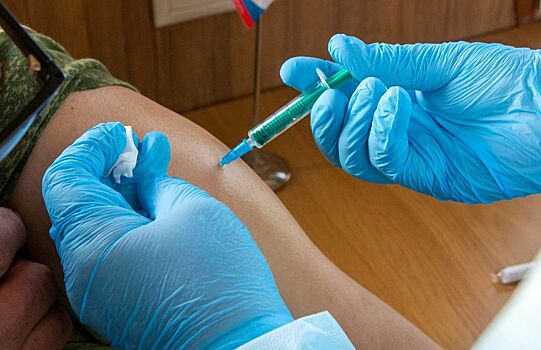 Южноуральцы еще успеют вакцинироваться в ТРК, пока их не закрыли для непривитых