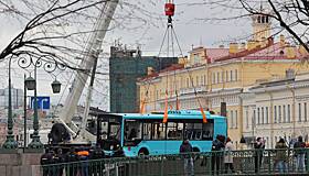Уроженцев Дагестана наградят за спасение людей из упавшего в Мойку автобуса