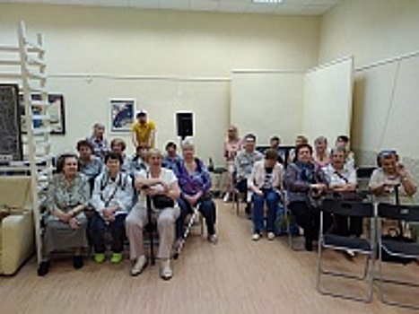 Подопечные отделения социальной реабилитации района Старое Крюково посетили выставку «Зеленоград – космосу!»