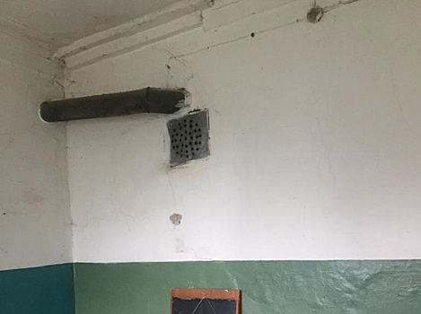 Власти Златоуста объяснили причину «обрушения» потолка в доме на Тургенева