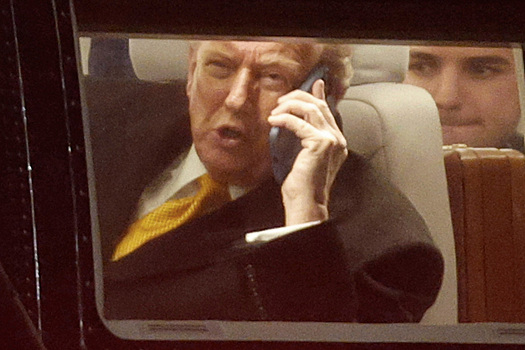 «У ФБР есть доступ ко всем телефонам»: названы способы прослушки Кремля и Белого дома