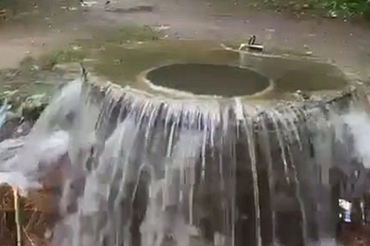 В ХМАО включили фекальный фонтан