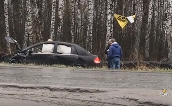 Автоледи и два ребенка пострадали от столкновения с Subaru