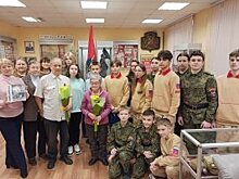 В школе №1353 прошло поздравление ветеранов-жителей блокадного Ленинграда