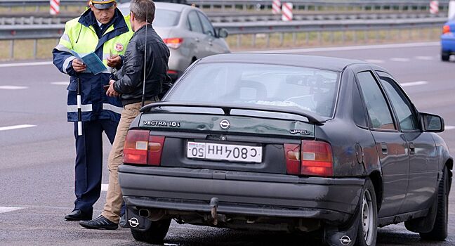 Гаражные мифы: перевернутый номер камеры не читают