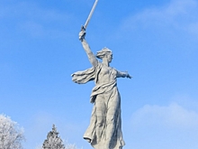 Волгоградская Родина-мать сразилась в компьютерном ролике со статуей Свободы