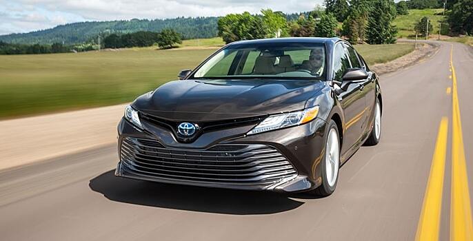 На вторичке появилось новое поколение Toyota Camry от 1,5 млн рублей