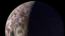 Зонд «Юнона» запечатлел вулканы и лавовое озеро на спутнике Юпитера