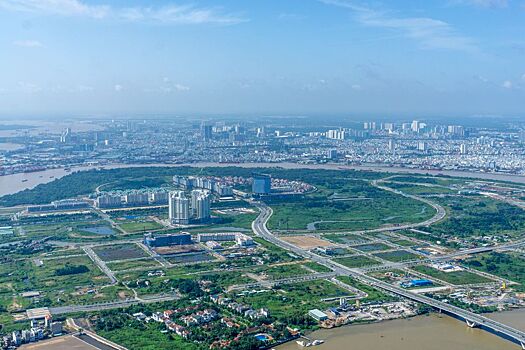 Вид на Сайгон с самого высокого здания Вьетнама