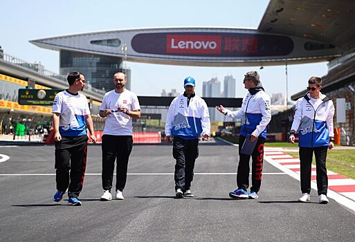 Организаторы Гран При Китая «покрасили» трассу перед этапом Формулы 1
