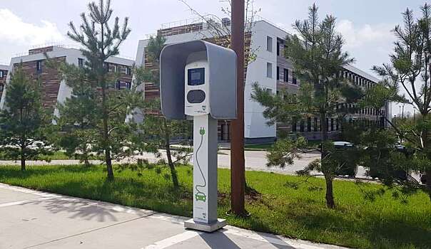 На платных парковках появятся зарядки для электромобилей