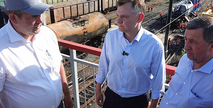 Юрий Слюсарь провел совещание в Сальске