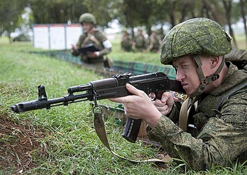 Количество военнослужащих по контракту на российской военной базе в Абхазии возросло на 30%