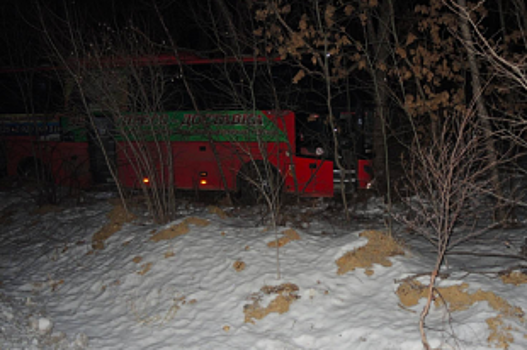 На ледяной трассе в Приморье произошло ДТП с пассажирским автобусом