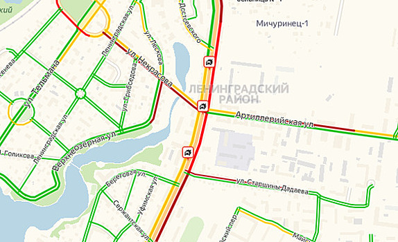 Ул. Невского встала в заторах на всём протяжении из-за трёх ДТП