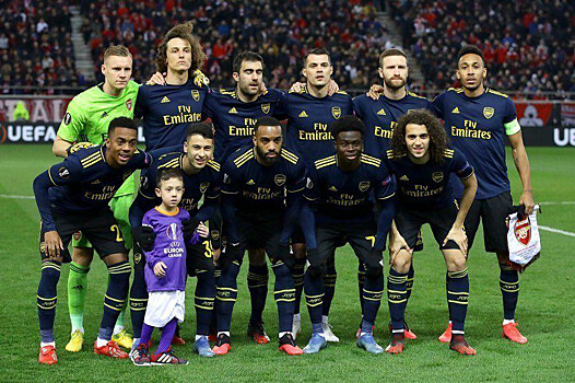 Игроки «Арсенала» позвали ребёнка для командного фото перед матчем Лиги Европы