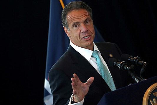 На экс-губернатора Нью-Йорка подали иск с обвинением в домогательствах