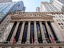 Биржи США прибавили 2-2,6% на фоне надежд на снижение ставок ФРС