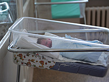Брошенный на крыльце российской больницы младенец оказался из многодетной семьи