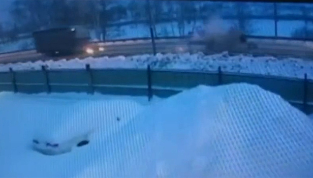 Летел боком на встречку: момент смертельного ДТП в Бердске попал на видео