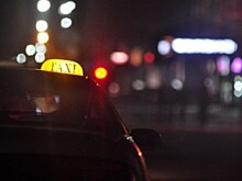 В Калужской области вооруженный рецидивист угнал такси