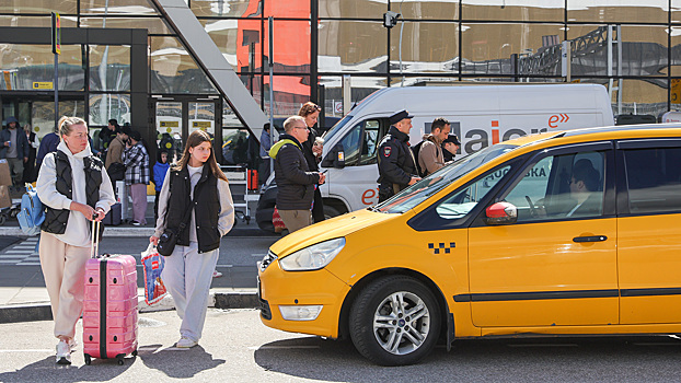 Совет Федерации одобрил закон о российских автомобилях в такси