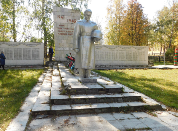 В рабочем поселке Магнитка отреставрируют памятник солдатам Великой Отечественной