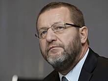 Соратник Ельцина оценил крепость его рукопожатия в период «работы с документами»