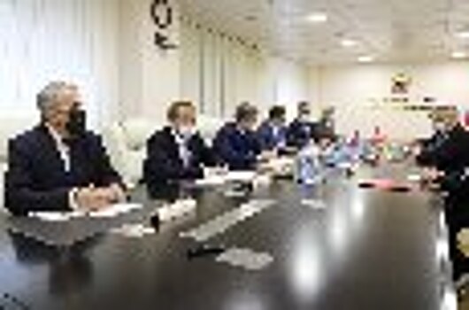 Директор ФСИН России Александр Калашников провел рабочую встречу с начальником Управления по вопросам мира и правам человека МИД Швейцарии Симоном Гайсбюлером