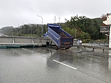 Упавший на трассу вблизи Владивостока виадук разберут