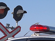 В Приамурье автомобиль столкнулся с локомотивом, погиб человек