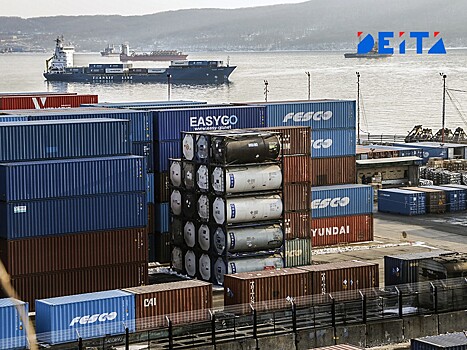 Владивостокское судно с 760 тоннами топливо застряло у берегов Сахалина