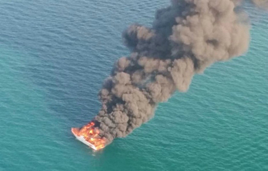 Яхта с русскими туристами загорелась и затонула у берегов Италии
