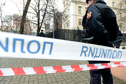 Shot сообщил, что житель Москвы заявил в полицию о заложенной в туалетную бумагу бомбе