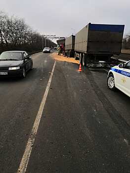 В Куйбышевском районе в ДТП пострадал водитель иномарки, ехавший на "красный"