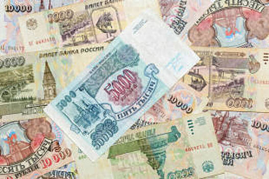 Доллар достигнет 62 рублей уже осенью