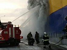 Власти Томска заявили, что пожар в гипермаркете привел к взрывам пиротехники