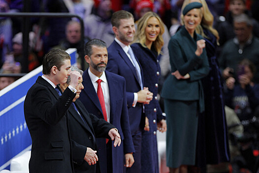 Сын Трампа публично спародировал отца