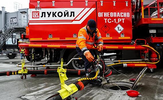 Европа внезапно ощутила на горле теплые руки «Лукойла»