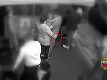 Двое мужчин задержаны за похищение телефона у сотрудницы ПВЗ в Балашихе
