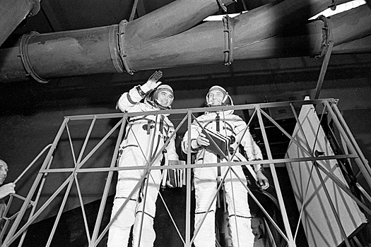 Как выжил, упав из космоса, экипаж Василия Лазарева и Олега Макарова 5 апреля 1975 года